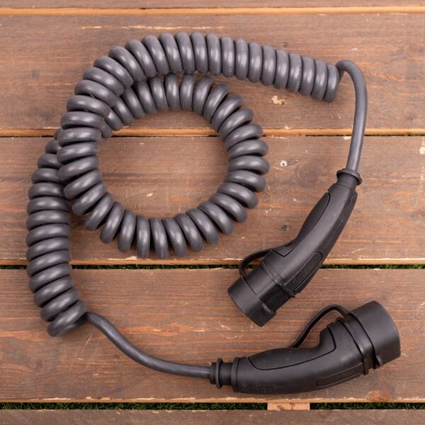 Premium Laadkabel type 2 naar type 2 - coiled - 3 fase 16A - 4 meter
