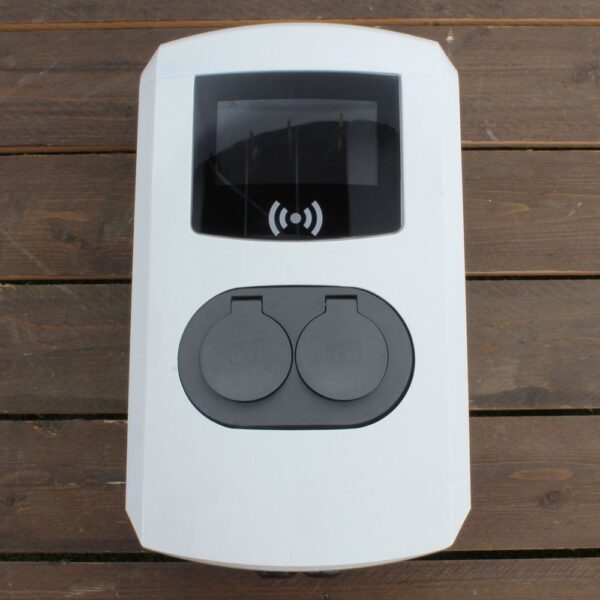 Eve Double Pro-line - 3 x 32A - 2 Sockets - RFID - E-Flux - 2 Voedingskabels
