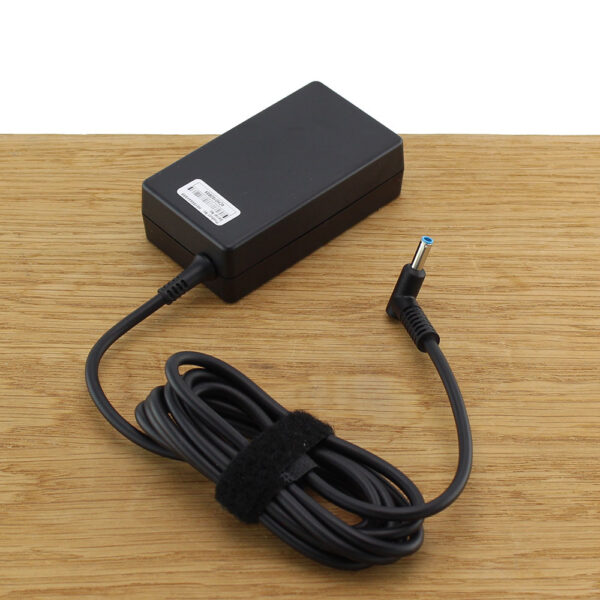 Laptop AC Adapter 65W plugadapter