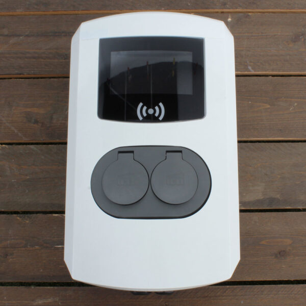 Eve Double Pro-line - 3 x 32A - 2 Sockets - RFID - E-Flux - 1 Voedingskabel - Load Balancing