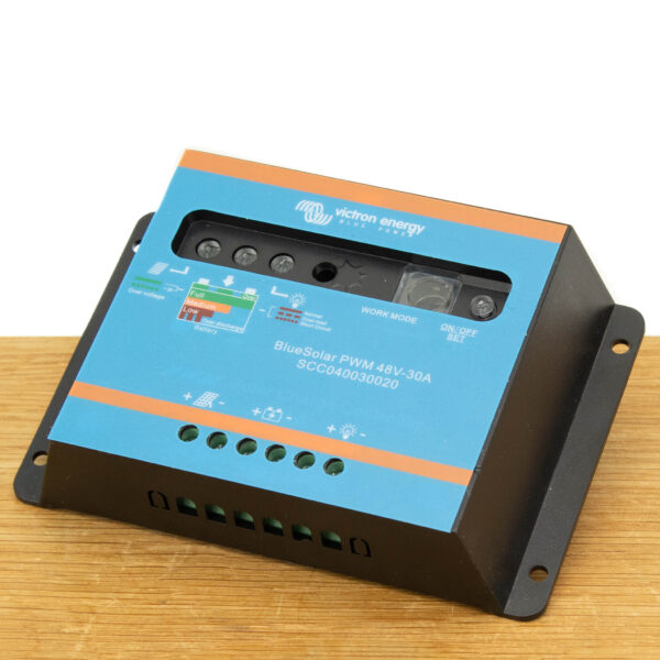 BlueSolar PWM-Light 48V-30A