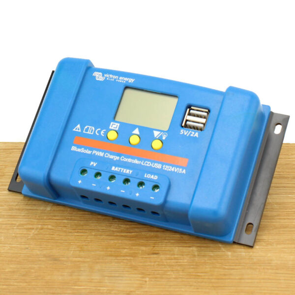 BlueSolar PWM 12/24V-5A LCD - USB
