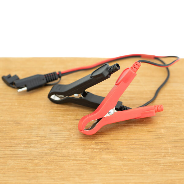 Accuklemmen met kabel en stekker