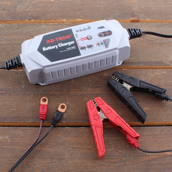 AQ15000 Acculader/ Druppellader 12V en 24V