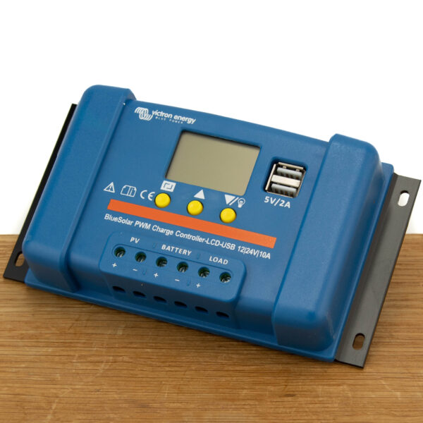 BlueSolar PWM 12/24V-10A LCD - USB